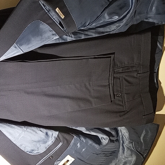 Joseph Abboud 100% wool navy stripe 42S - Picture 8 of 9